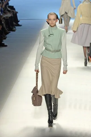 Look 10
